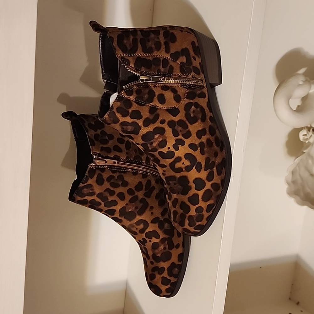 PIERRE DUMAS LEOPARD BOOTIE